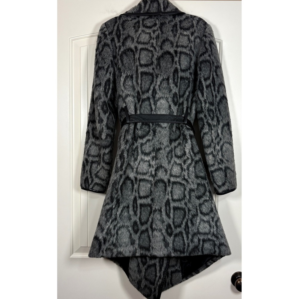 Diane Von Furstenberg Gray Leopard Faux Fur Coat Asymmetrical Shawl Collar L - Picture 12 of 16